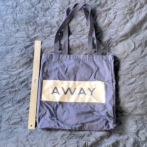Away tote